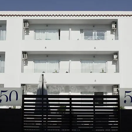 Fleming 50 - Adults Only 3*